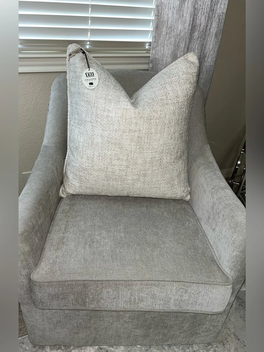 1-NWT CALLISTO HOME LUXURY VELVET DECORATIVE THROW PILLOW (T07263F11)